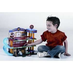  Auto Service Center Play Set: Toys & Games