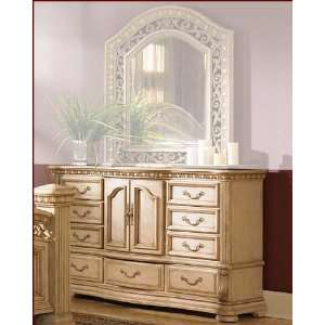 Wynwood Furniture Dresser Cordoba in Antiguo Blanco WY1636 