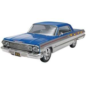  Revell 1:25 63 Chevy Impala SS: Toys & Games