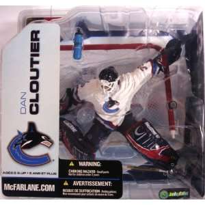   : Dan Cloutier (Vancouver Canucks) White Jersey Variant: Toys & Games