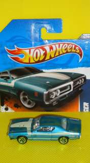 2011 HOT WHEELS   MUSCLE MANIA 11   71 DODGE CHARGER  