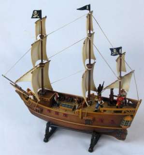 Product Style Decorative Figurines to complement Pirate Ship 7551