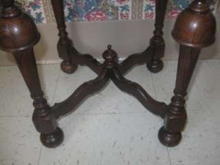 Ethan Allen Royal Charter Solid Oak Chairside Table with Parquet Top 