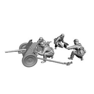   Zvezda Models 1/72 German Anti Tank Gun PaK 36 With Crew: Toys & Games
