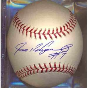 Ivan (Pudge) Rodriguez autographed MLB baseball: Sports 