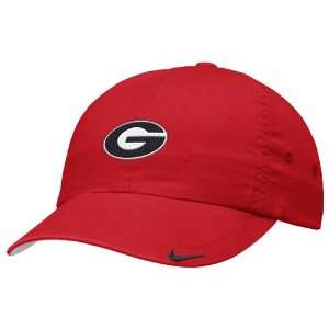 Nike Georgia Bulldogs Red Ladies Turnstile Hat:  Sports 