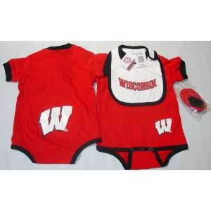  Wisconsin Badgers   University of  NCAA Creeper/Bootie Set 