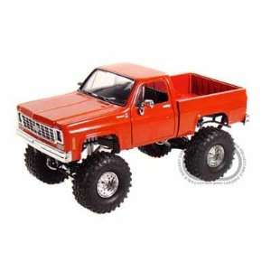   Pick Up Truck Lifted 1/24 Red w/ Irok Swamper Tires: Toys & Games