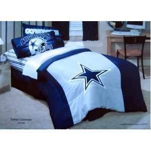  NFL Logo Comforter Set   Dallas Cowboys Twin Size: Sports 