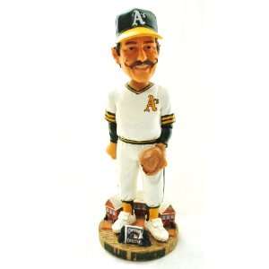 OAKLAND ATHLETICS RARE ROLLIE FINGERS #34 MLB HALL OF FAME COOPERSTOWN 