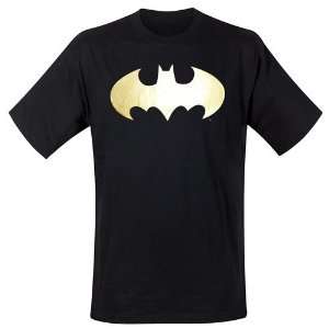        Batman T Shirt Gold Logo (M) Toys & Games