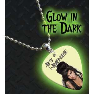  Amy Winehouse Glow In The Dark Premium Guitar Pick 