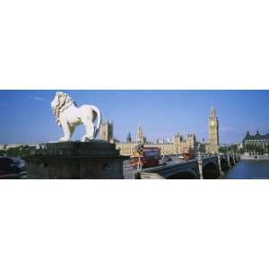 Lion Statue at Houses of Parliament, London, England Photographic 