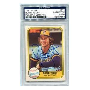  Robin Yount Autographed 1981 Fleer Card: Sports & Outdoors
