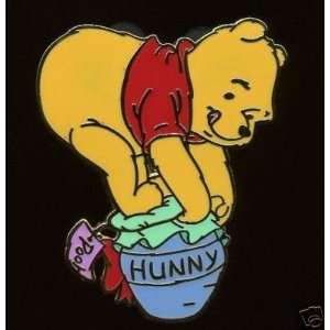    Disney/Pooh Opening His Gift Hunny Pot Pin 