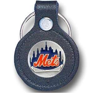 New York Mets MLB Round Leather Key Chain:  Sports 