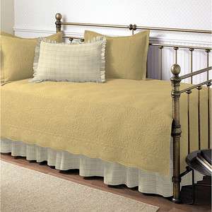 BEAUTIFUL 5 PIECE YELLOW DAY BED DAYBED SET & SHAMS   BRAND NEW 
