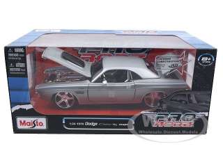  new 1:24 scale diecast car model of 1970 Dodge Challenger R/T Coupe 