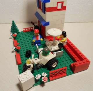 VINTAGE LEGO SET: CUSTOM 3 STY TOWN HOUSE W/ ATV , FIGS,& MORE 