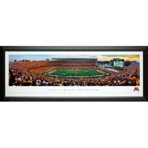   TCF Bank Stadium Deluxe Frame Panoramic Picture: Sports & Outdoors
