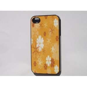  Black Iphone 4/4s Case    Yellow FLower Pattern 1   Iphone 
