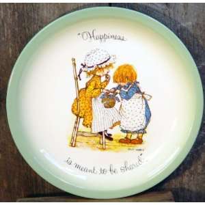 HOLLY HOBBIE COLLECTORS EDITION PLATE HAPPINESS IS MEANT TO BE SHARED