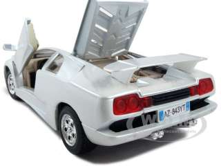 LAMBORGHINI DIABLO WHITE 124 DIECAST MODEL CAR  