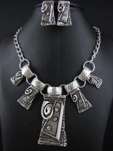 Tibet Silver Fashion Pendant Necklace Stud Earrings Set MS2395  