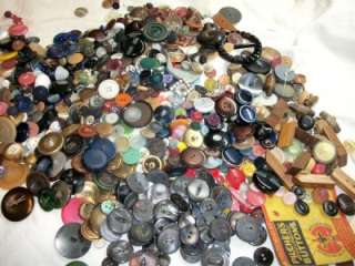   Pounds of Mixed Vintage Buttons  Plastic Metal shell  VI Wood  