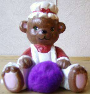 Bears   Teddy Bear with Pom Pom   Figurine   Ceramic  