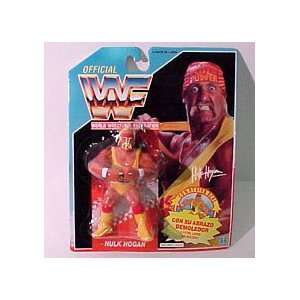   WWF Hasbro Blue Card Spanish Hulk Hogan w/Hulkster Hug: Toys & Games