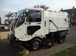 2005 55 SCARAB MINOR 2.8 AUTOMATIC ROAD SWEEPER  