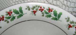 Gibson Holiday Gold Coffee Tea cup Bowl Holly Berries  