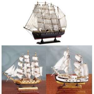   Wood Wooden Sail Boat/Tall Ship/Schooner Ship Model